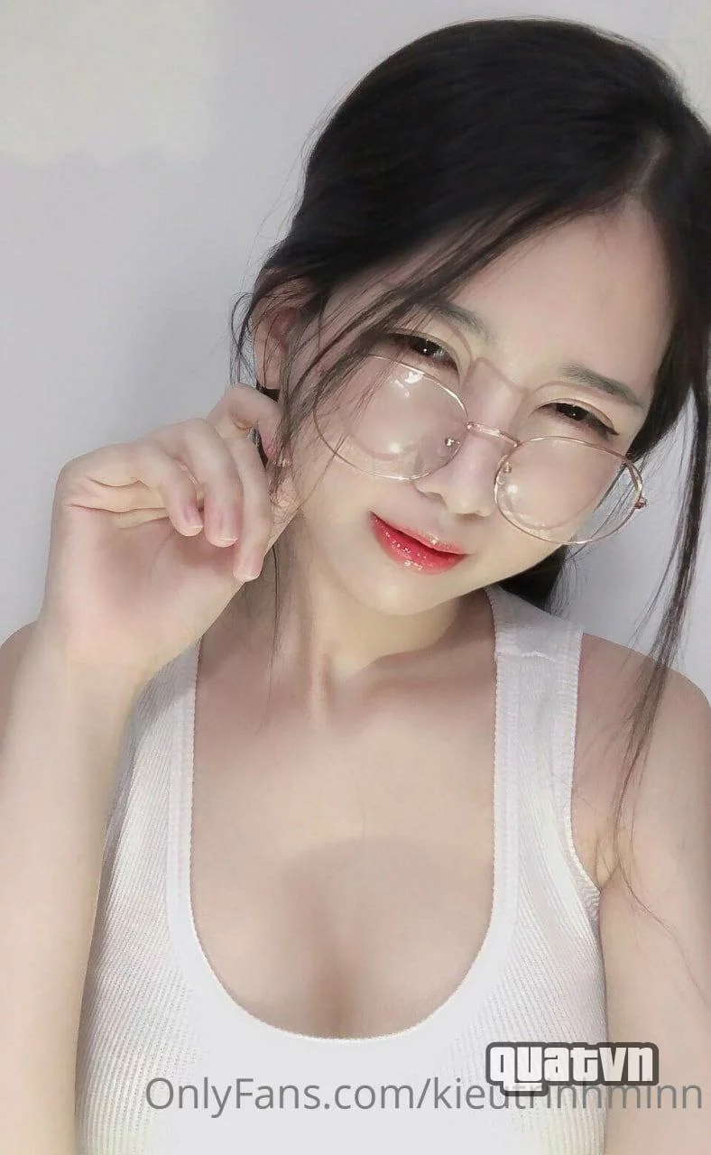 Kieutrinhminn-Onlyfans-Leak-20.webp