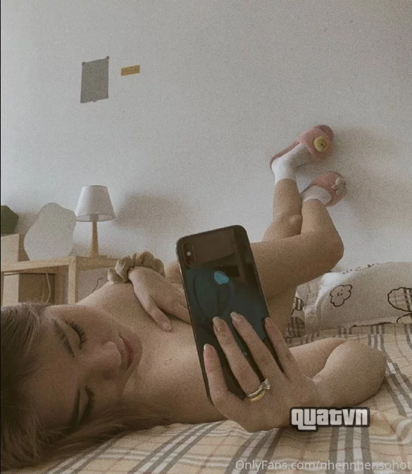 Nhan-Nhen-Nhen-nhennhensohot-Onlyfans-Leak-188.webp
