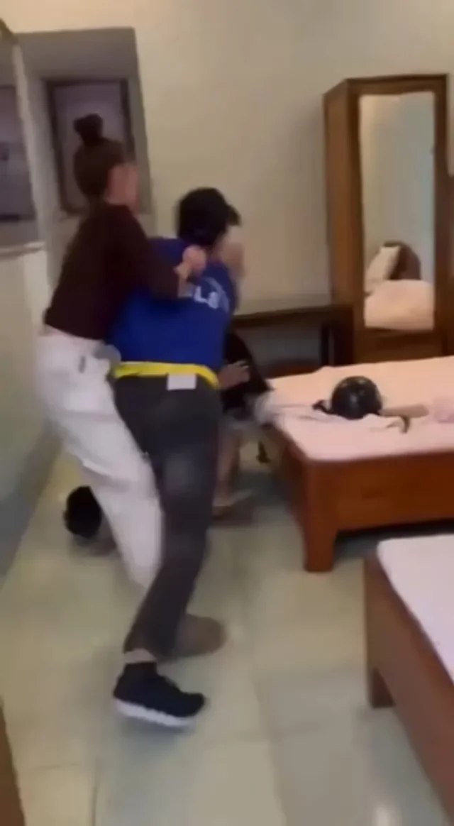 Tuyết Ánh Sơn La Ngoại Tình Bị Chồng Bắt Tại Trận